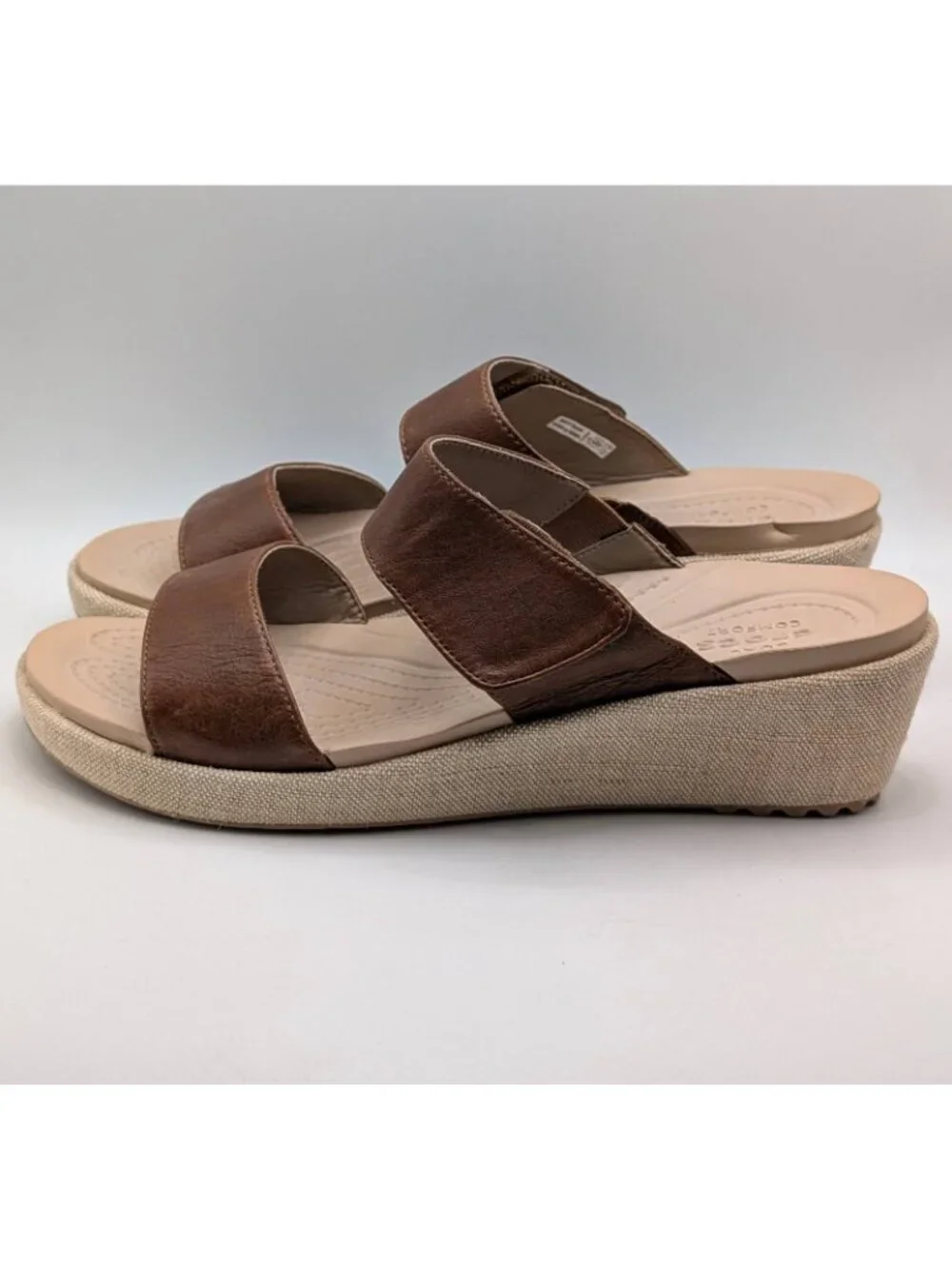 Crocs Leigh Wedge Strappy Leather Wedges Sandals Women's Sz 9 Brown Tan Comfort